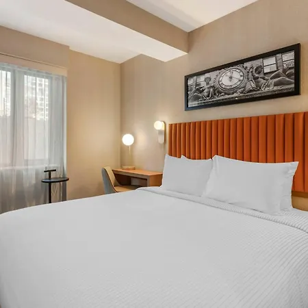 Cambria Times Square 3* New York