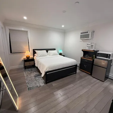 Private With Bath Near Laguardia Airport Lga