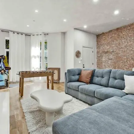 Jimmy's Brownstone Penthouse! Its Personal, Luxury, Your Away From Home!! New York