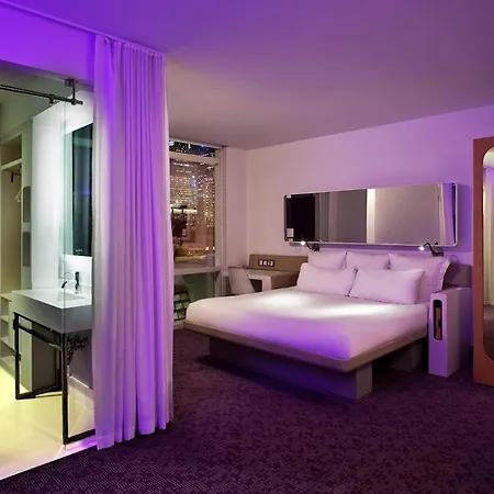 Yotel Capsule hotel *