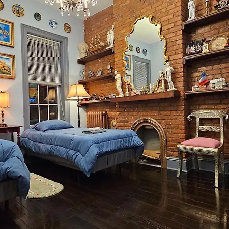 In A Luxurious Colonial Townhouse * New York