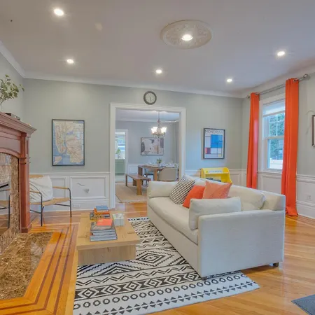 4Br Near Prospect Park Off-Street Parking Outdoor Space 3 Kings, 1 Queen New York