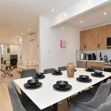 Designer Seaport - Sleeps 14 Aparthotel