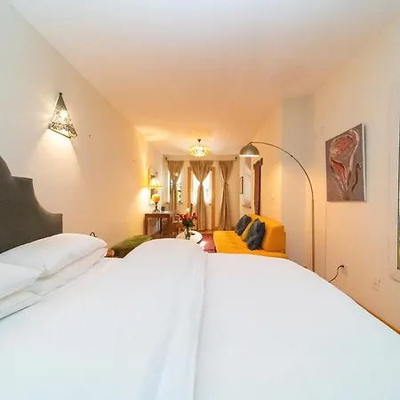 Lovely Brownstone In W Harlem 4 Bdr 3 Bath Garden * New York