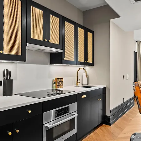 Freeman 301 By Rove Travel - With Shared Amenities Holiday home New York