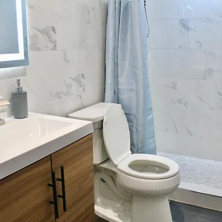 Minutes From Manhattan 2-bedroom In Lic Astoria Queens Aparthotel New York