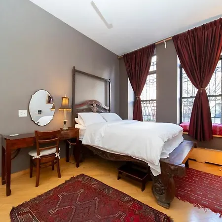 Lovely Brownstone In W Harlem 4 Bdr 3 Bath Garden *