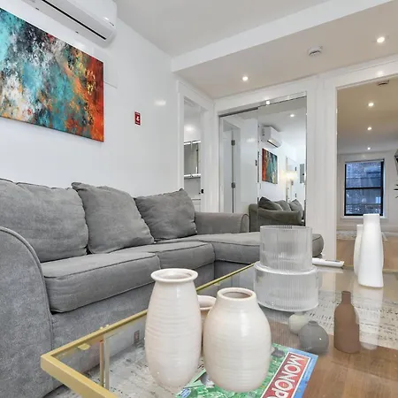 The Minute -3 Bedrooms -sleeps 13 Aparthotel New York