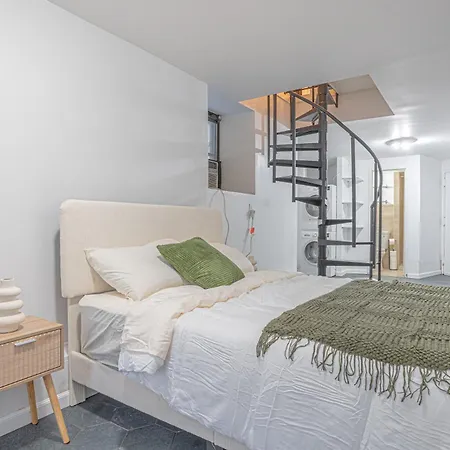 Aparthotel Charm 2bd In Upper East Side With Backyard