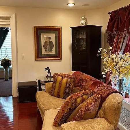 Luxury Pre-war Townhouse Bronx 5br * New York