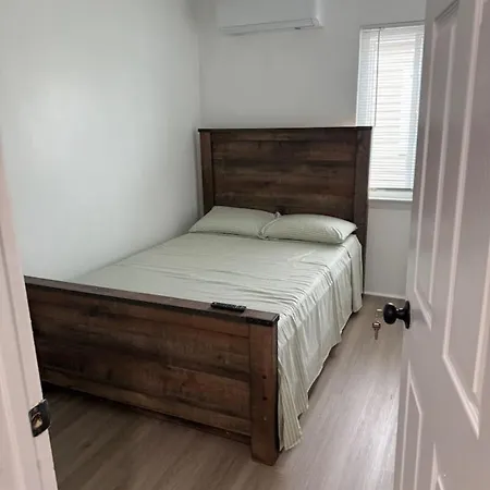 Cozy Queens Ny Near Jfk Sleeps 4 Comfortable 3 Bedroom With Great Wifi Quiet Residential Location * New York
