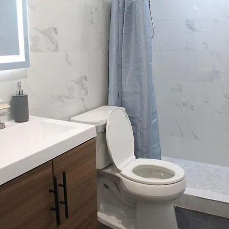 Minutes From Manhattan 2-bedroom In Lic Astoria Queens *