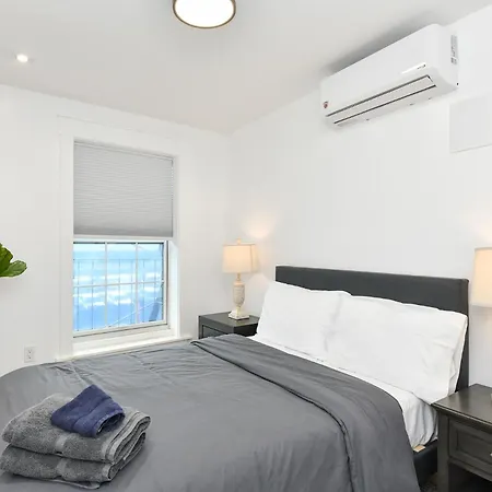 Luxury 3br Waterfront Escape In Fidi Seaport Aparthotel