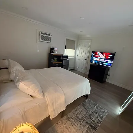 Private With Bath Near Laguardia Airport Lga