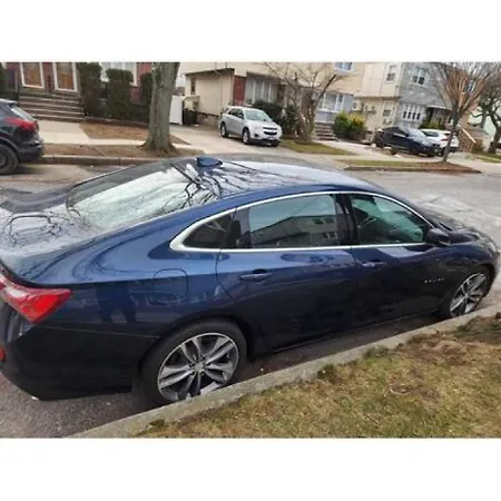 Cozy Queens Ny Near Jfk Sleeps 4 Comfortable 3 Bedroom With Great Wifi Quiet Residential Location Holiday home