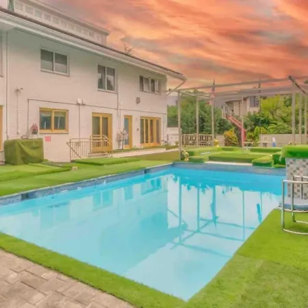 Bayside Queens 6br Gated With Private Heated Pool Game And Water Views Holiday home *