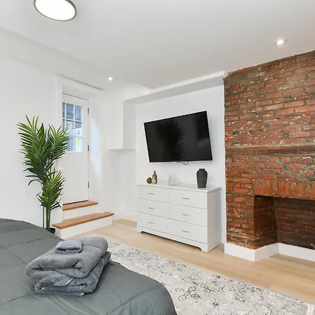 The Pearl-3br 2 Bath Boutique Nyc Aparthotel