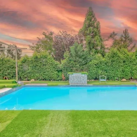 Bayside Queens 6br Gated With Private Heated Pool Game And Water Views Holiday home