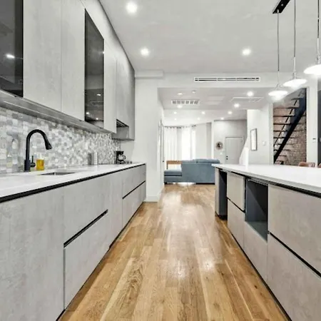 Jimmy's Brownstone Penthouse! Its Personal, Luxury, Your Away From Home!! * New York