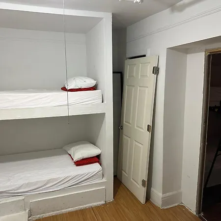 Hostel The Brooklyn Riviera *