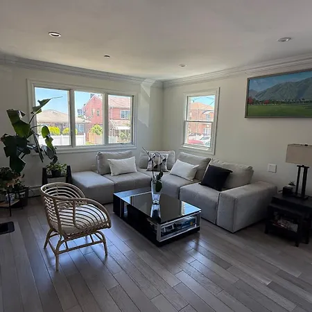 Private With Bath Near Laguardia Airport Lga Homestay *