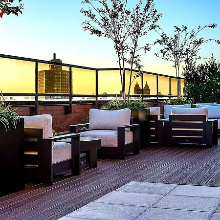 Homestay In Nyc Steps Away From Park New York