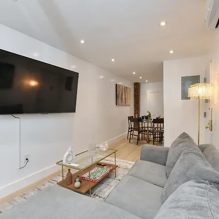 The Minute -3 Bedrooms -sleeps 13