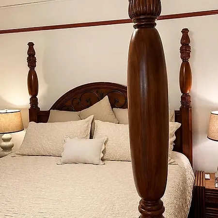 Holiday home Luxury Pre-war Townhouse Bronx 5br