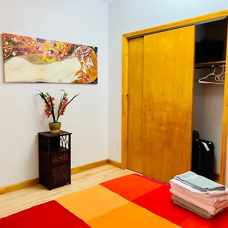 Quiet Les Designer Retro-chic Near Everything Guest house New York