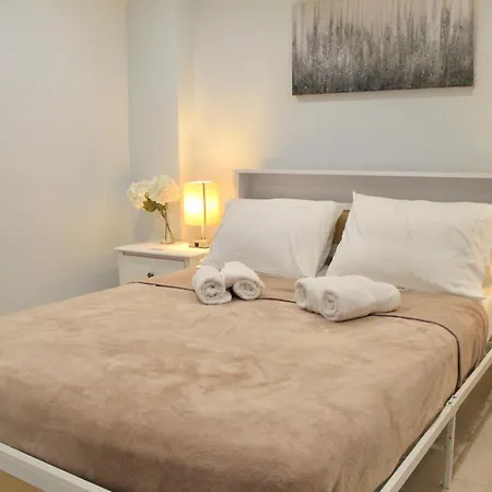 Minutes From Manhattan 2-bedroom In Lic Astoria Queens *