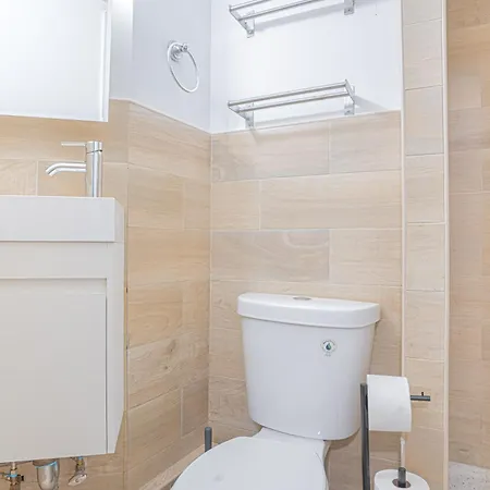 Aparthotel Charm 2bd In Upper East Side With Backyard *