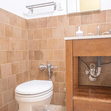 Aparthotel Charm 2bd In Upper East Side With Backyard *