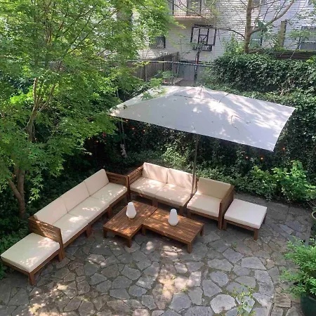 Lovely Brownstone In W Harlem 4 Bdr 3 Bath Garden Holiday home