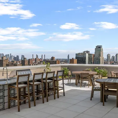 Freeman 703 By Rove Travel - With Shared Amenities Holiday home