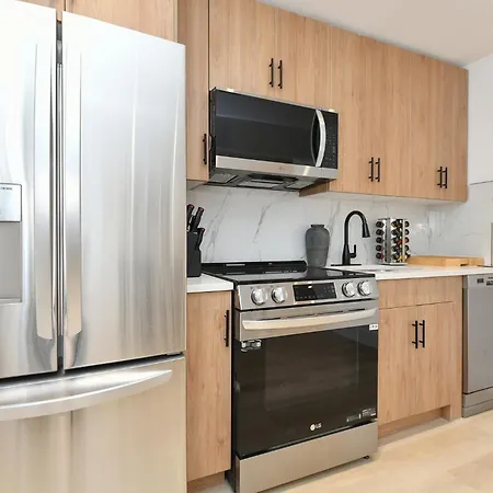 The Minute -3 Bedrooms -sleeps 13 Aparthotel