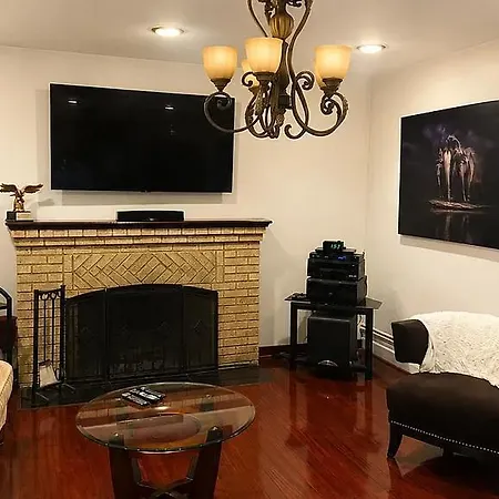 Luxury Pre-war Townhouse Bronx 5br *