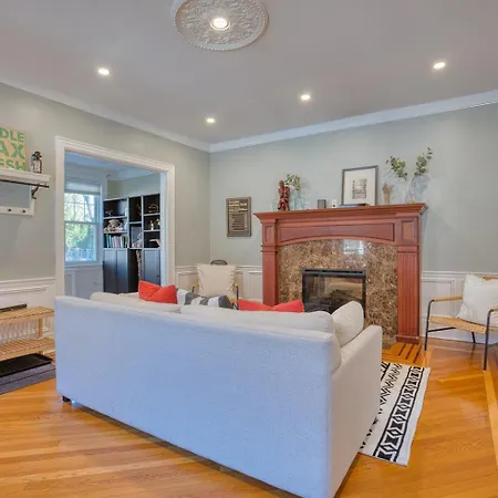 4Br Near Prospect Park Off-Street Parking Outdoor Space 3 Kings, 1 Queen New York