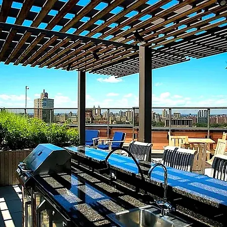 Homestay In Nyc Steps Away From Park *