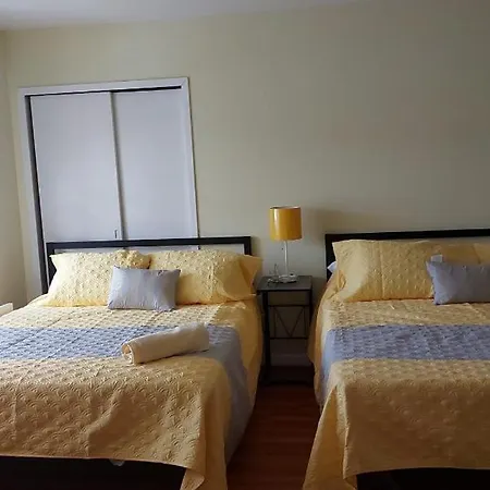 Guest house Beautiful Place In Forest Hills Next To All *