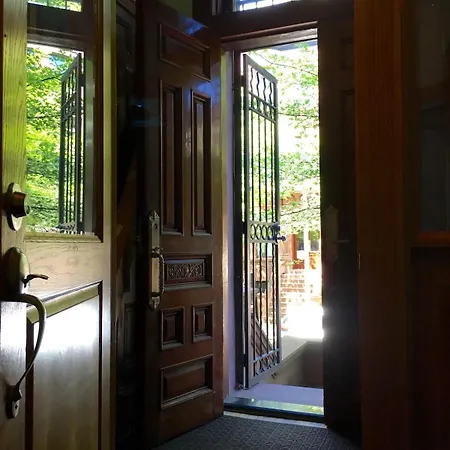 Lovely Brownstone In W Harlem 4 Bdr 3 Bath Garden * New York