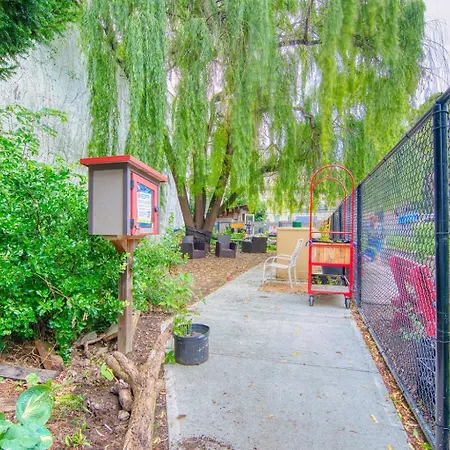 4Br Near Prospect Park Off-Street Parking Outdoor Space 3 Kings, 1 Queen Country house New York