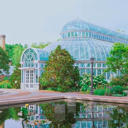 Country house 4Br Near Prospect Park Off-Street Parking Outdoor Space 3 Kings, 1 Queen