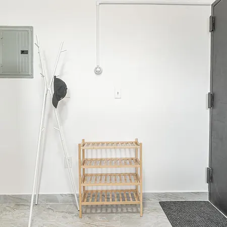 Modern 2br Near Laguardia & Subways Aparthotel *