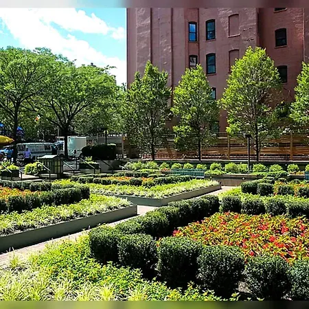 In Nyc Steps Away From Park Homestay New York