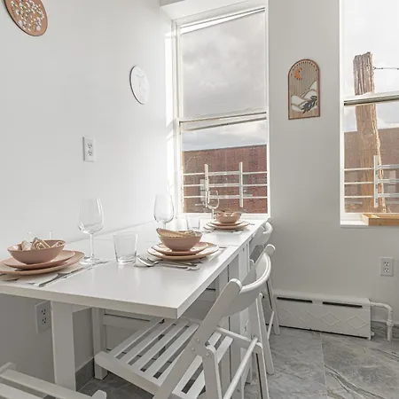 Modern 2br Near Laguardia & Subways