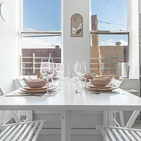 Aparthotel Modern 2br Near Laguardia & Subways *
