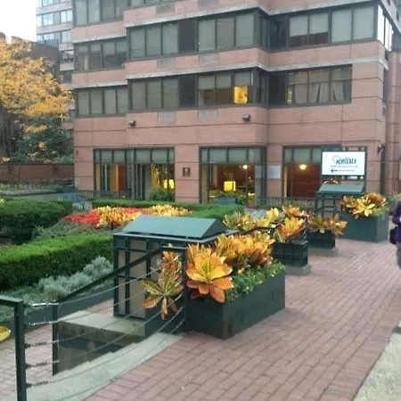 In Nyc Steps Away From Park * New York