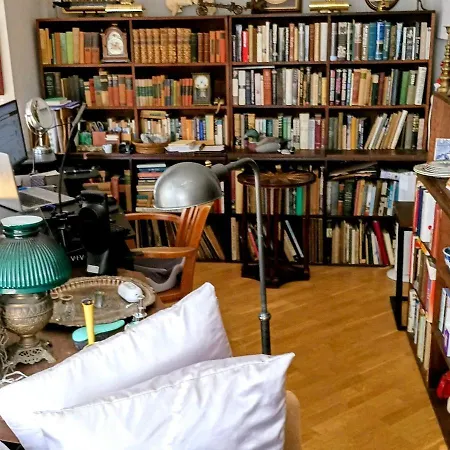 In Nyc Steps Away From Park Homestay New York