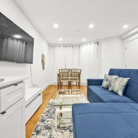 Homestay Jimmy's Brownstone Penthouse! Its Personal, Luxury, Your Away From Home!! New York