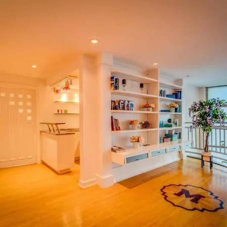 Holiday home Bayside Queens 6br Gated With Private Heated Pool Game And Water Views *